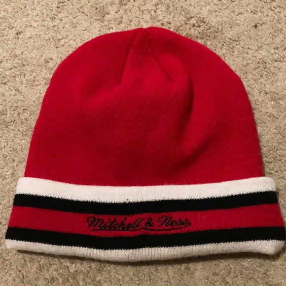Mitchell & Ness Chicago Bulls Beanie - Picture 2 of 6